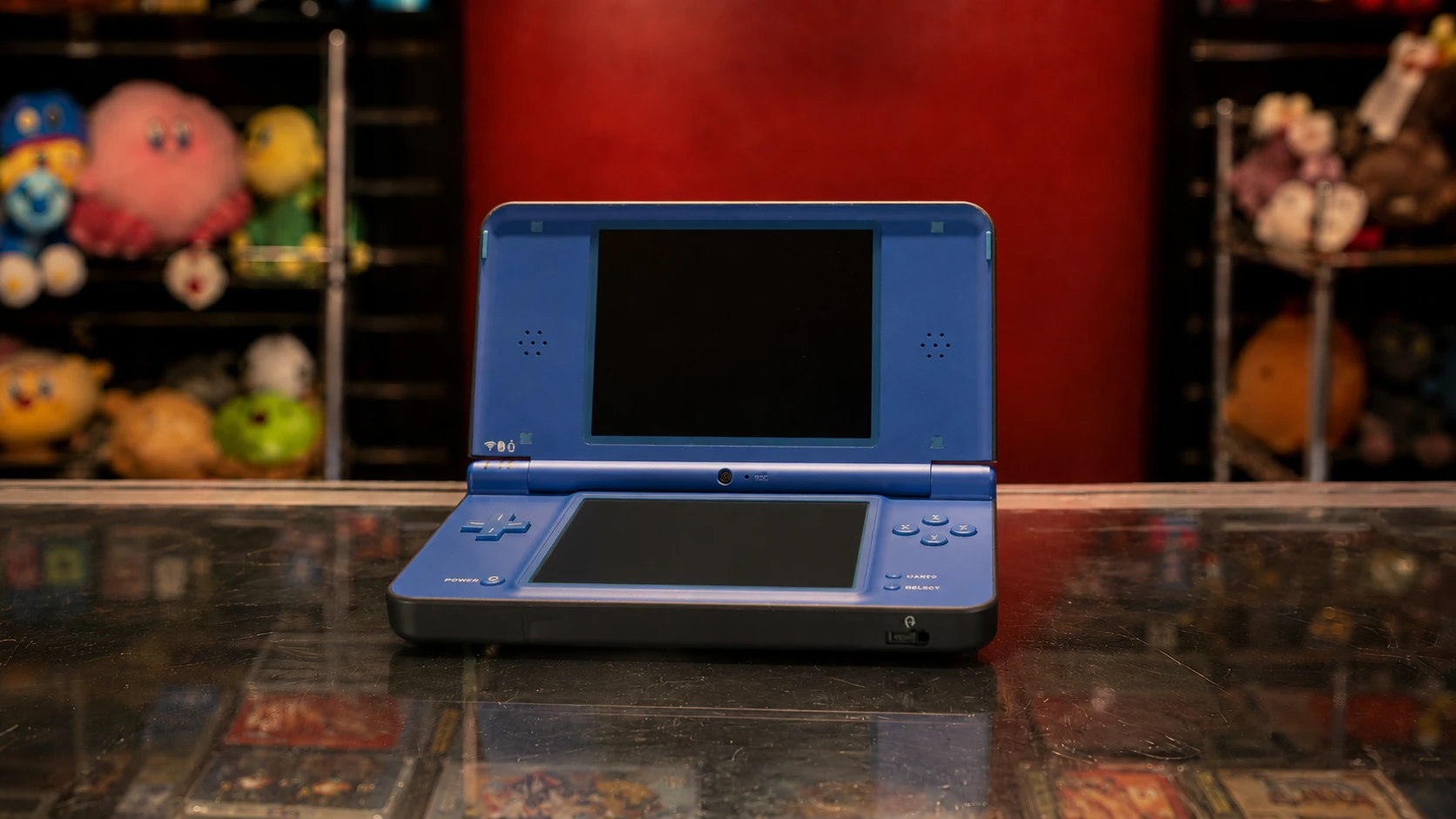 Nintendo DSi XL — view 5