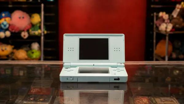 Alternative view of Nintendo DS Lite