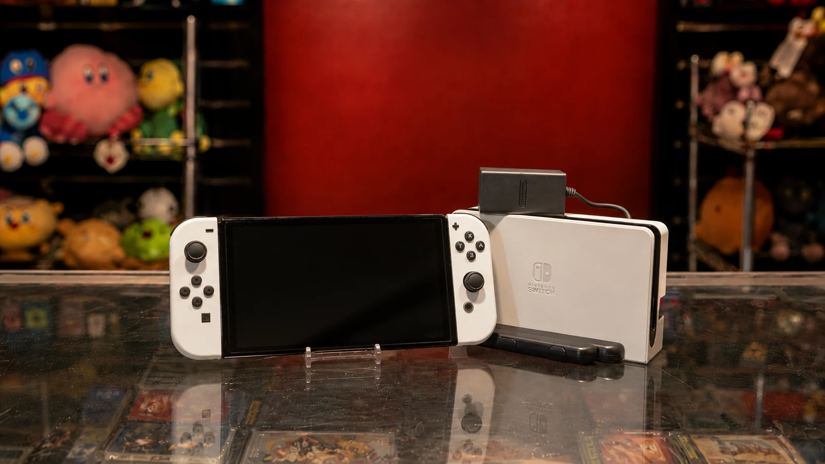 Nintendo Switch OLED — view 2